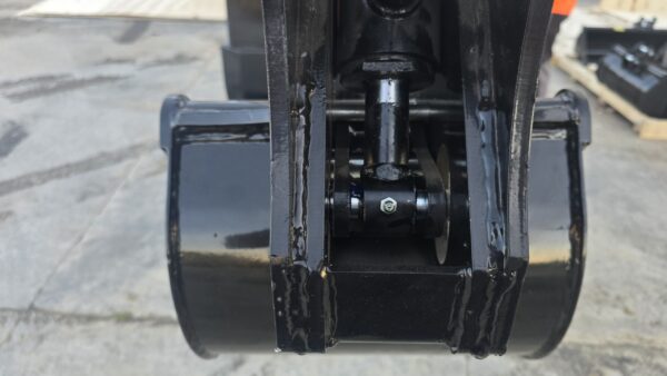 MINIEXCAVADORA 1800 KILOS